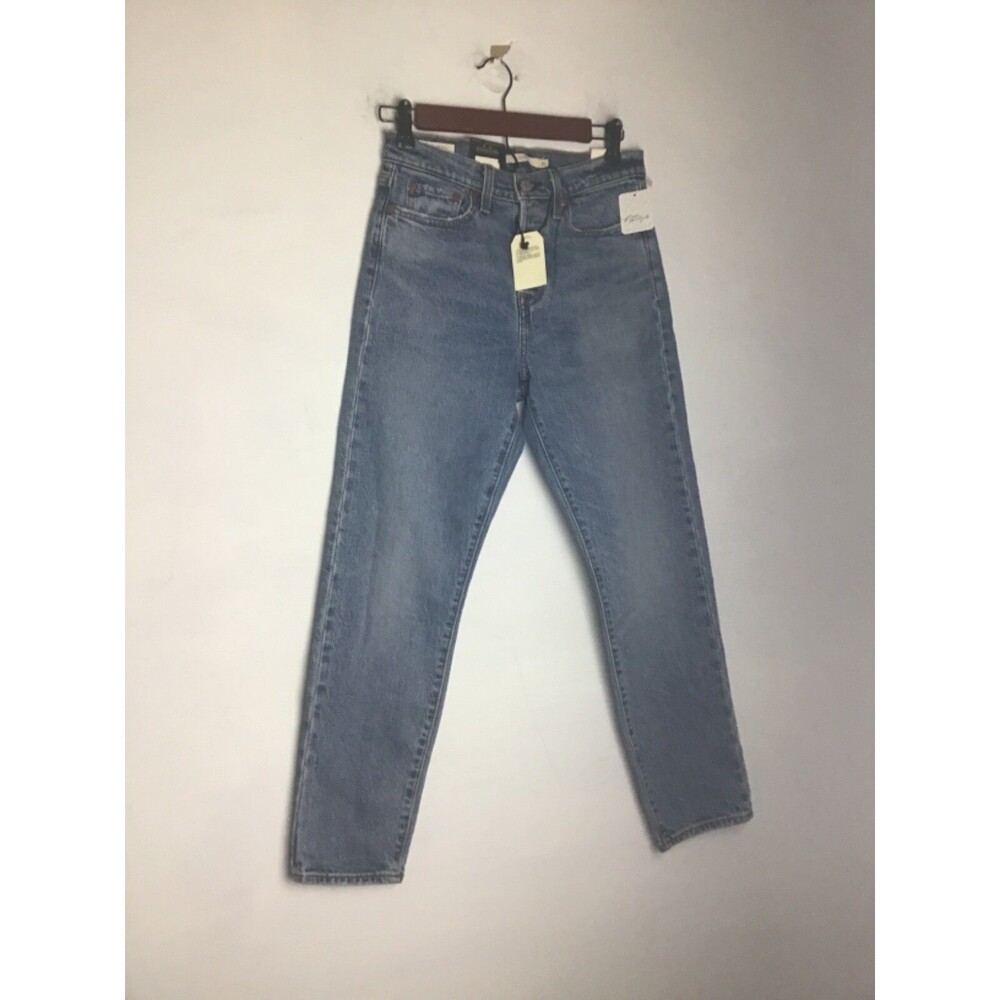 Levi's Wedgie High Rise Button Fly Tapered Leg Blue Denim Jeans Women's Size 26